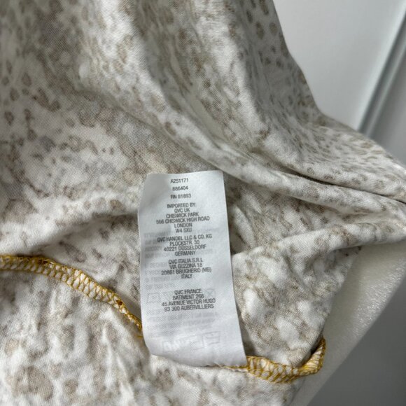 โจ **LOGO by Lori Goldstein Animal Print Tunic Top** โจ - Picture 9 of 9